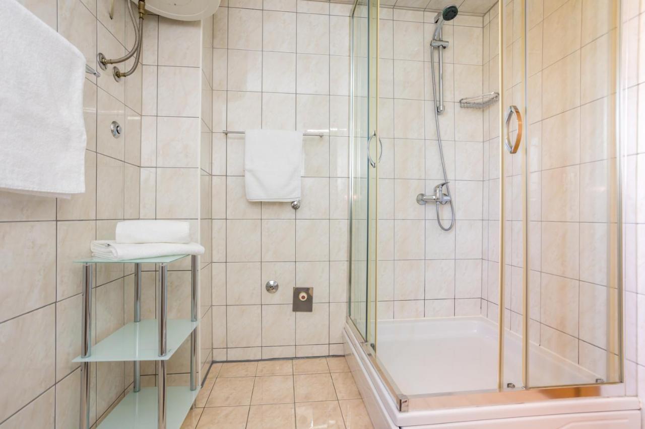 Apartments Sara Milohnici Екстериор снимка