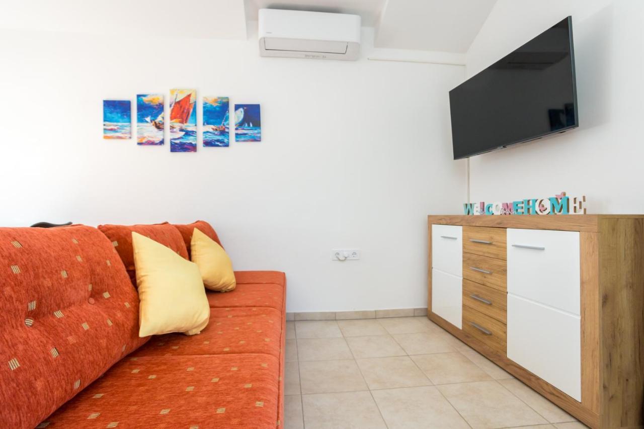 Apartments Sara Milohnici Екстериор снимка