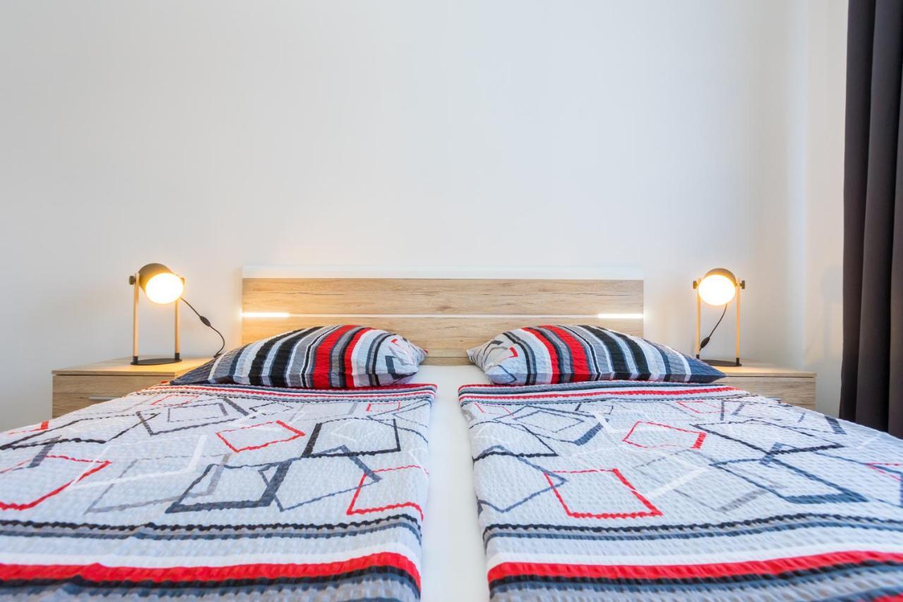 Apartments Sara Milohnici Екстериор снимка